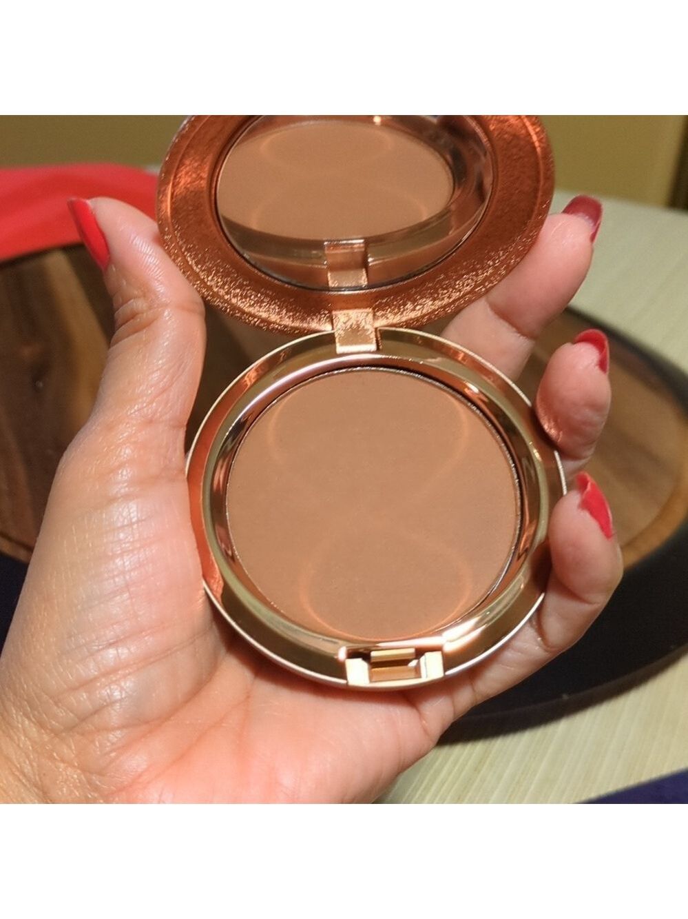 MAC Skinfinish Sunstruck Matte Bronzer in the shade Matte Richer Golden. - Picture 4 of 4